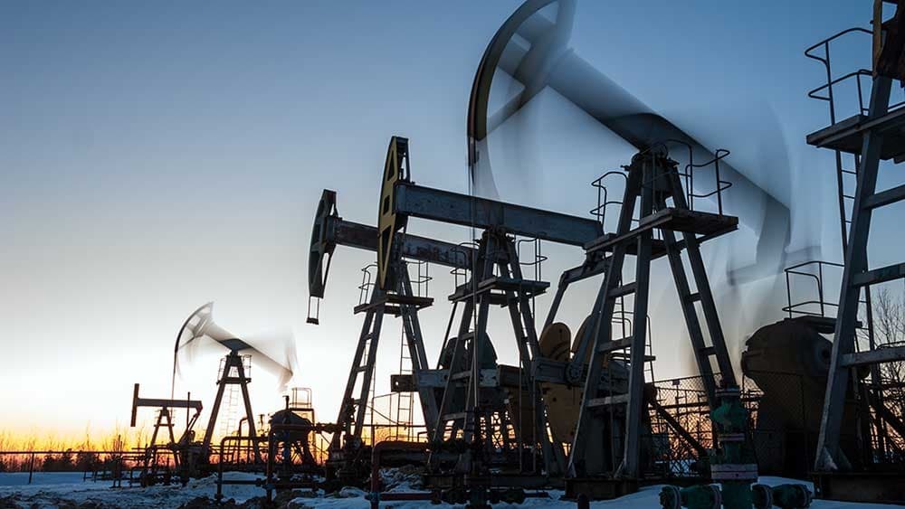 US Crude Oil, Gasoline Inventories Still Falling: EIA