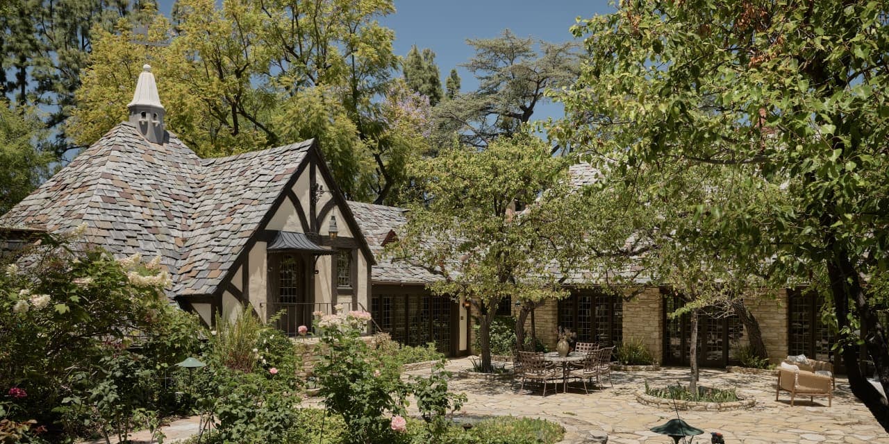 1920s Home Once Owned by the Director of ‘Casablanca’-and Later Gene Hackman-to Hit the Market