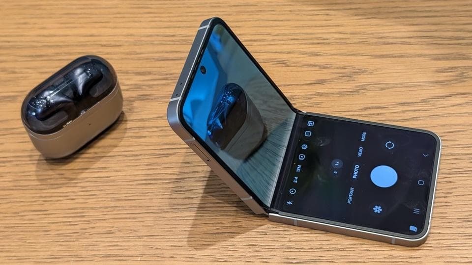 Android Circuit: Galaxy Z Fold8 Details Confirmed, E/OS/4 Revealed, Honor Magic V6 Tested
