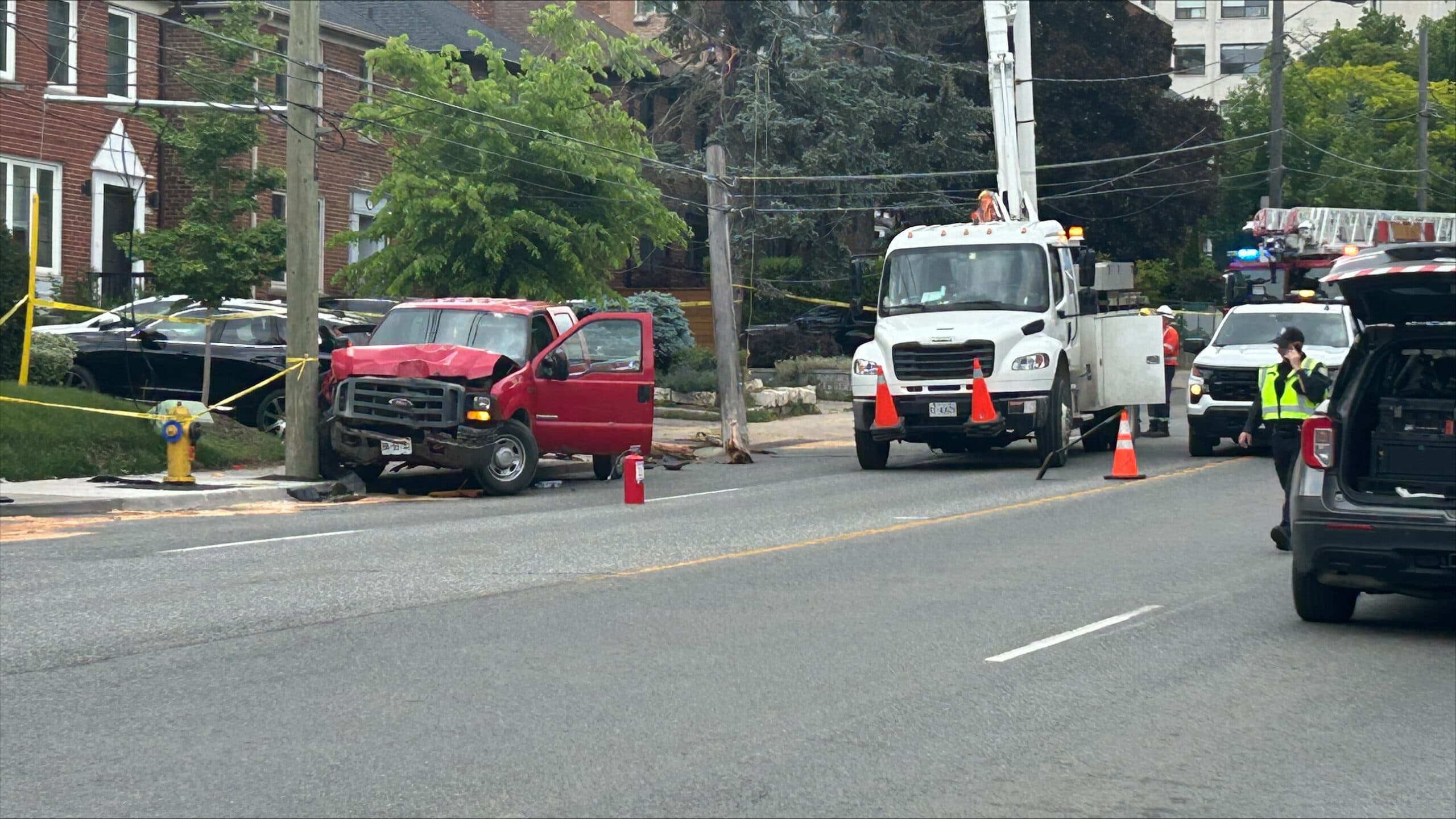 Child, 3, seriously injured after vehicle strikes multiple pedestrians: Toronto police
