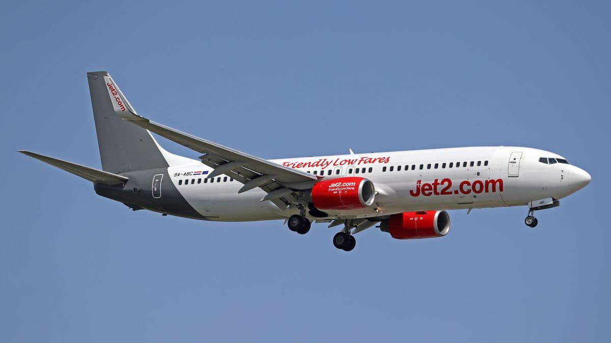 Glasgow Jet2 flight from Alicante declares mid-air emergency