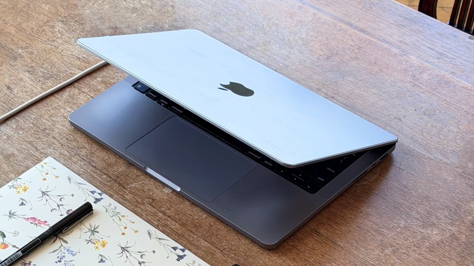 MacBook Pro Or MacBook Air: Which Apple Laptop Lasts Longer?