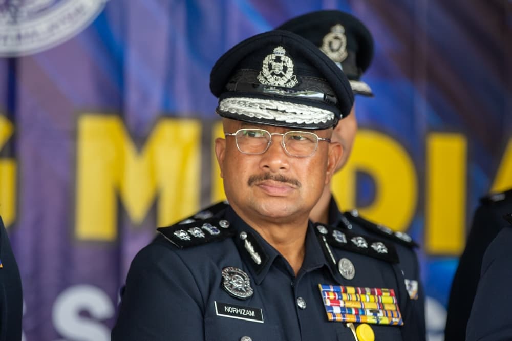 Police hunt three masked suspects after RM90,000 luxury handbag heist in Cyberjaya